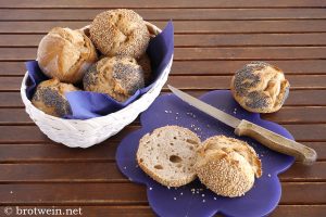 Frühstücksbrötchen über Nacht selber backen