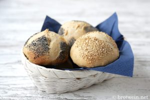 Dinkelbrötchen backen - Rezept mit Hefe