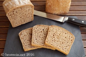 Brot: Dinkelvollkornbrot mit Sauerteig (Dinkelsauerteig)
