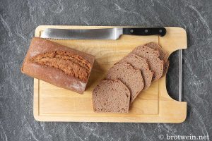 Emmerbrot als Emmervollkornbrot mit Sauerteig