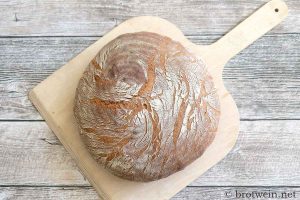 Emmerkruste als helles Emmer-Roggen-Mischbrot