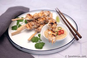 Saté Spieße mit Erdnusssauce