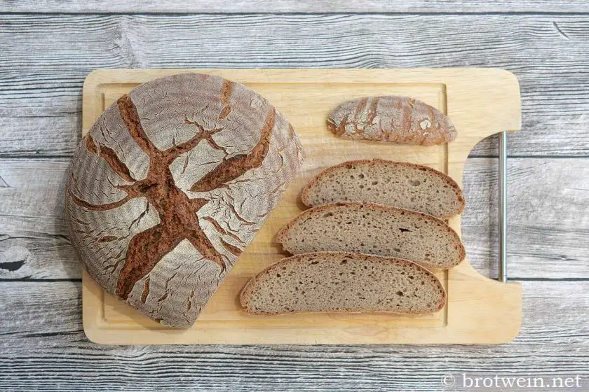 Gewürzbrot Rezept - Kräftiges Brot mit Brotgewürz