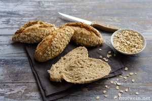 Haferbrötchen - Rezept für Haferflocken Brötchen