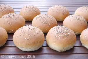 Brötchen: geniale Hamburger Brötchen - Burger Buns