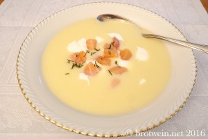 Feine Kartoffelsuppe mit Lachs