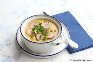 Kartoffelsuppe mit Würstchen Rezept