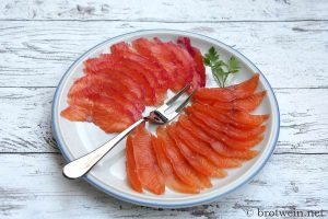 Lachs beizen - Rezept mit Gin, Zitrone und Rote Bete