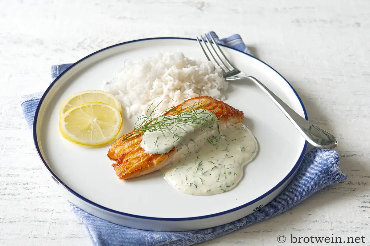 Lachs mit Dillsauce