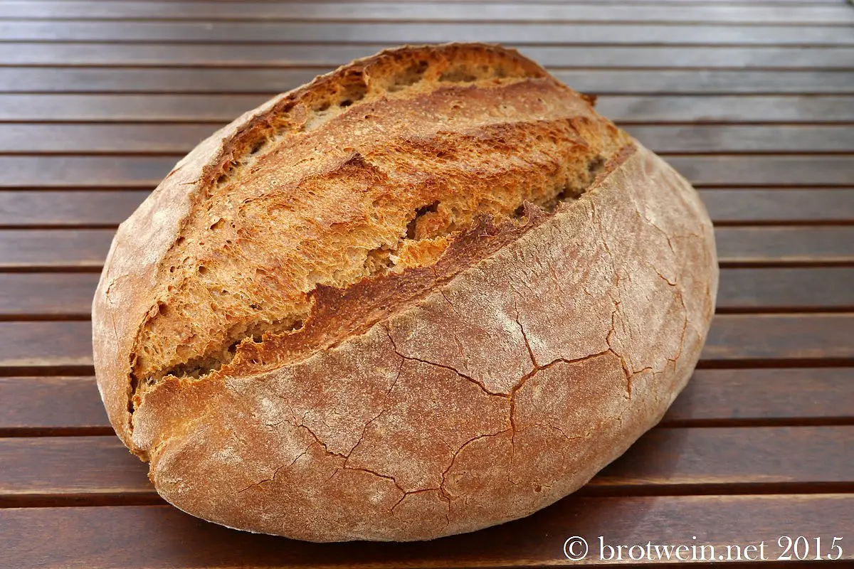 Brot: Landbrot mit Sauerteig (Weizensauerteig) 100 % Weizen