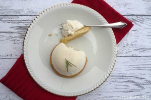 Rosmarin-Mandel-Törtchen mit Bratapfelmus