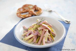 Schweizer Wurstsalat - Rezept mit Essig-Öl-Dressing