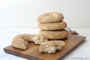Sesamkringel Rezept - knusprige Sesamringe