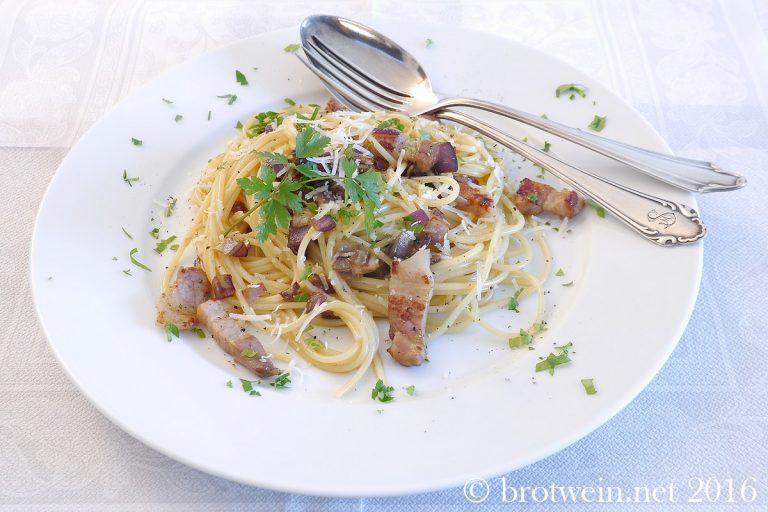 Spaghetti Carbonara ohne Sahne Pasta einfach klassisch Brotwein