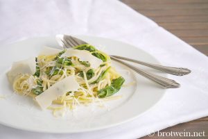 Zitronen-Spaghetti mit Spinat (Babyspinat)