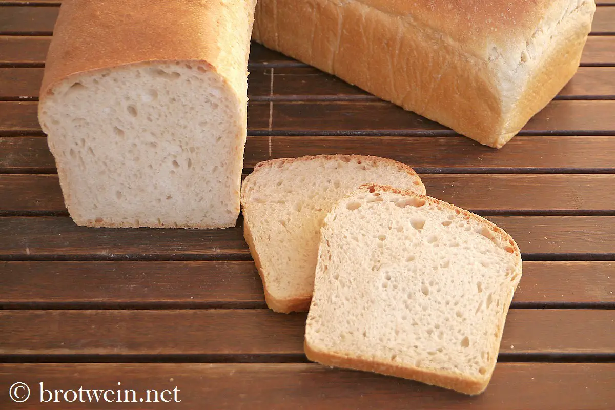 Brot: Sauerteig-Toastbrot 100 % Weizen