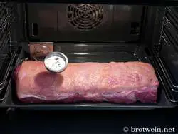 4 kg Roastbeef zu Beginn im Ofen mit Fleisch- und Ofenthermometer