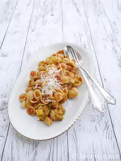 Pasta mit Brokkoli und Tomaten - italienisch ohne Sahne