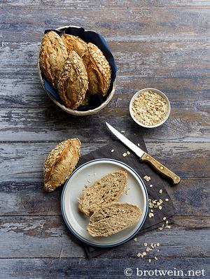 Einfache Haferbrötchen selber backen