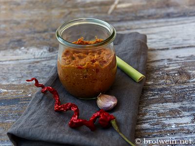 Selbstgemachte Massaman Currypastet