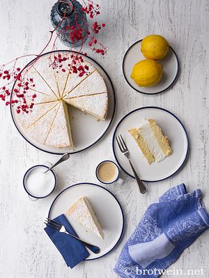 Käsesahnetorte Rezept - Omas fluffiger Tortenklassiker