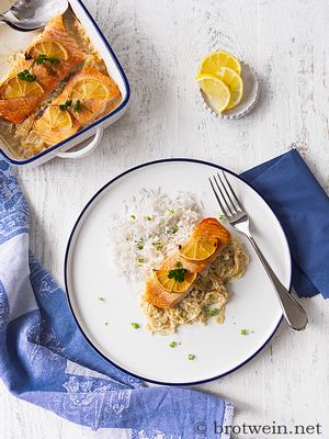 Lachs mit Sauerkraut - Fisch mit Rahmsauerkraut