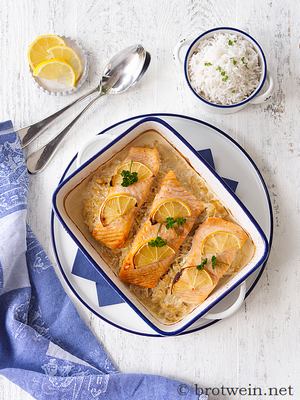 Lachs mit Sauerkraut - Fisch mit Rahmsauerkraut