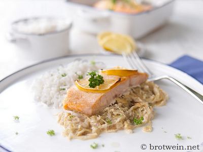 Lachs mit Sauerkraut - Fisch mit Rahmsauerkraut