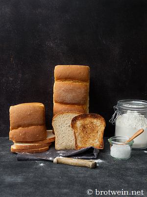 Roggentoast - Rezept für herzhaftes Roggen Toastbrot