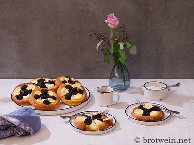 Kolatschen - Rezept für böhmische Mohn-Quark-Taler