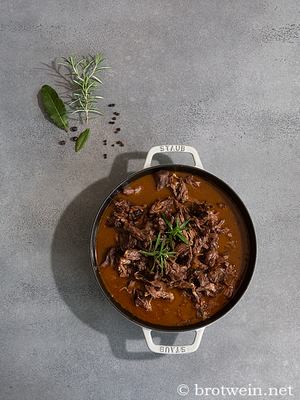 Ochsenschwanzragout - Rezept für geschmorter Ochsenschwanz