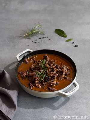 Ochsenschwanzragout - Rezept für geschmorter Ochsenschwanz
