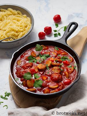 Würstchengulasch Rezept schnell & einfach