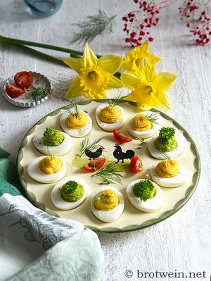 Gefüllte Eier verschiedene Füllungen