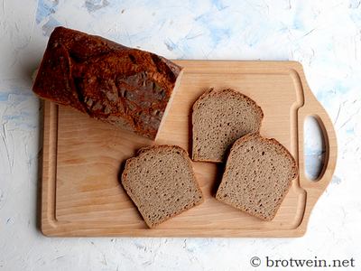 Einfaches Kastenbrot - Rezept als Weizenmischbrot