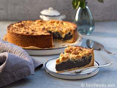 Mohnkuchen mit Streuseln - Omas saftiger Klassiker