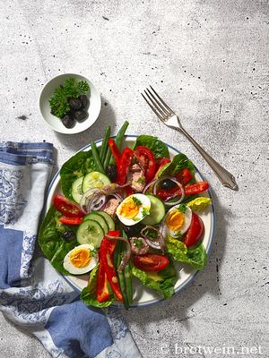 Nizza Salat mit Thunfisch und Ei - Rezept für original Salade Niçoise