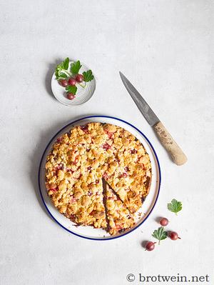 Stachelbeerkuchen Rezept mit Rührteig und Streuseln