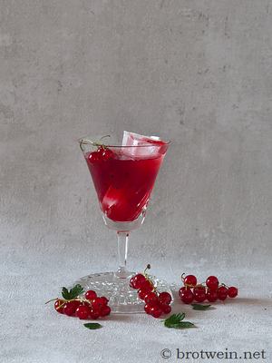 Roter Johannisbeersirup - Rezept zum Selber machen