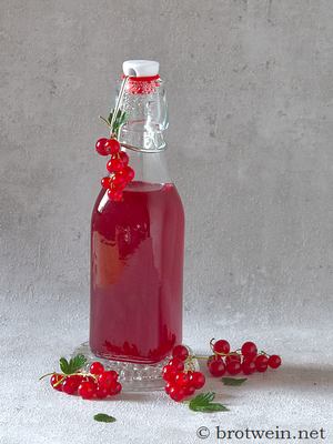 Roter Johannisbeersirup - Rezept zum Selber machen