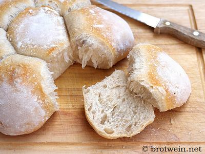 Blütenbrot - französisches Weißbrot in Blütenform