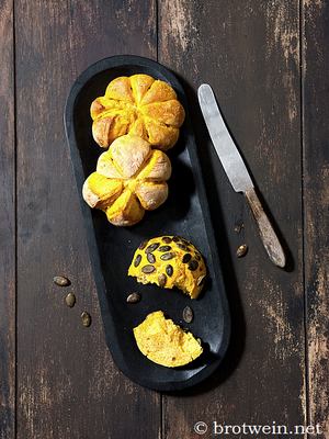 Kürbisbrötchen selber