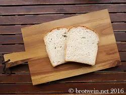 Dünne Kruste, wattig-softe Krume - ideales Brot für Sandwiches