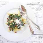 Pasta mit Puntarelle, getrocknete Tomaten, Sardellen, Knoblauch & Chili