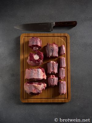 Ochsenschwanz zerteilt