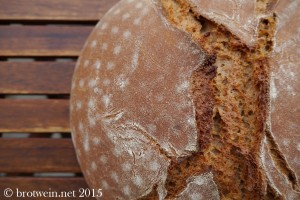Roggen-Weizen-Mischbrot 70:30 mit Sauerteig (Roggensauerteig)