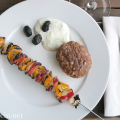 Bifteki mit Schafskäse vom Grill - griechische Hacksteaks mit Feta gefüllt