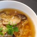 Asiatische sauer-scharf Suppe