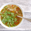 Schwarze Rettich Suppe asiatisch mit Chili, Zitronengras und Koriander