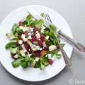 Rote Bete Salat mit Feta, Apfel und Feldsalat